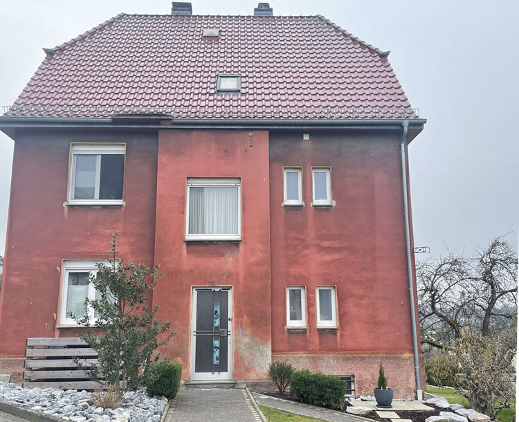Vorher-Ansicht einer Hausfassade