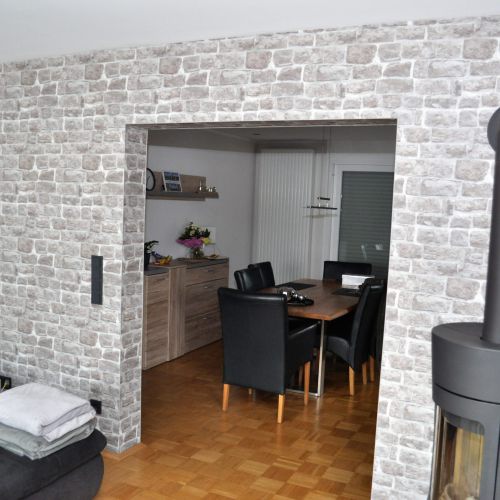Tapetengestaltung in Steinoptik