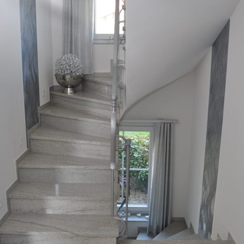 Renovierter Treppenflur